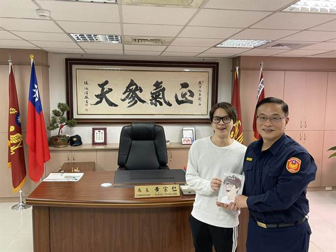 新北市刑大邀請知名網紅How How拍攝防詐短片，把生硬的犯罪宣導以詼諧逗趣的方式呈現。（新北市刑大提供）