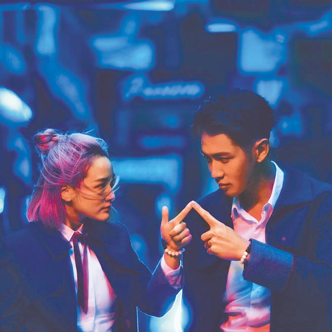 今年国片暑假檔《月老》，王净与柯震东一起扮月老。（取材自《月老》脸书）