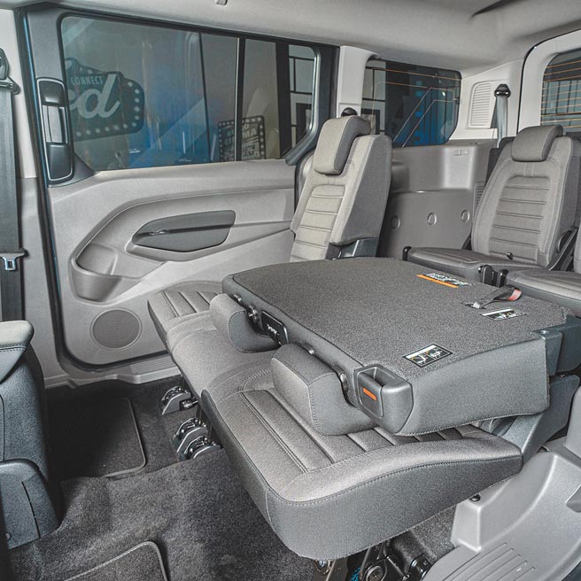 第2排座椅可前倾折迭。（福特六和提供）