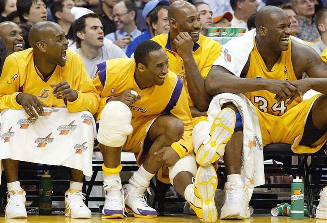 2003-04球季，湖人培顿(左起)、布莱恩、马龙、欧尼尔组成4巨头，但没有抢下总冠军。（美联社资料照）