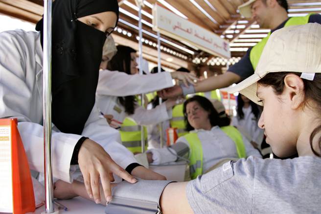 倫敦大學學院發現，相較於牙齦健康者，罹患牙周病的患者得到高血壓的風險成長為2倍。(圖/路透社)
