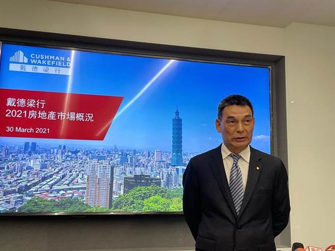 顏炳立今天表示，政策打房是「锦衣卫出来了！」但不会错杀刚性需求。（图∕蔡惠芳）