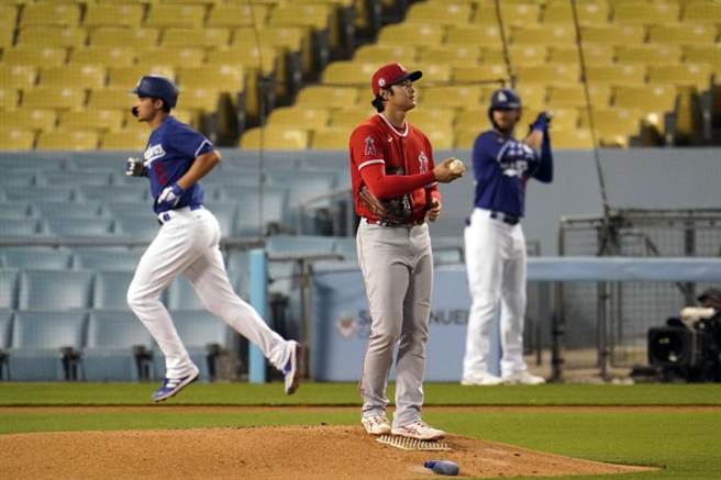 天使队大谷翔平先发狂挨轰。（美联社）