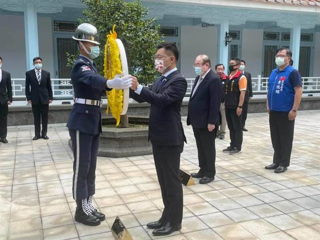 江啟臣大溪謁陵重申不排斥國共論壇。(呂筱蟬攝)