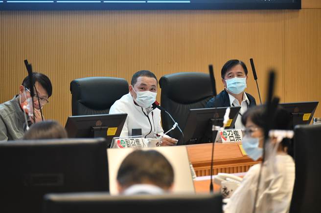 新北市长侯友宜今主持道安会报。（许哲瑗摄）