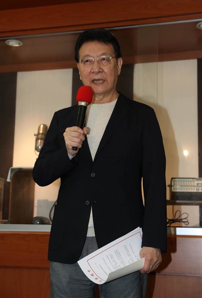 中广董事长赵少康（图）30日针对美国乔治亚州亚特兰大枪击血案发表公开信，请AIT处长郦英杰转传给美国总统拜登，希望美国在关切世界其他国家人权的同时，也能关切自己国内亚裔人士的安全和人权。（刘宗龙摄）