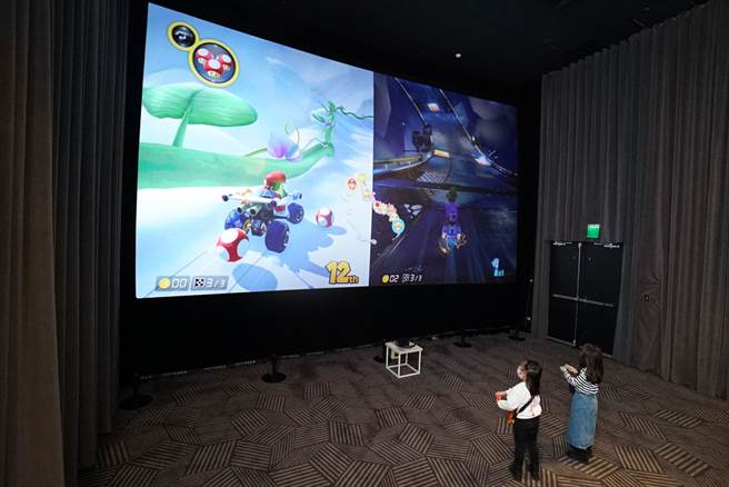 只要在秀泰生活消费满500元，有机会在400吋电影大银幕上玩游戏，体验前所未有的视觉震撼飨宴。（图／品牌提供）