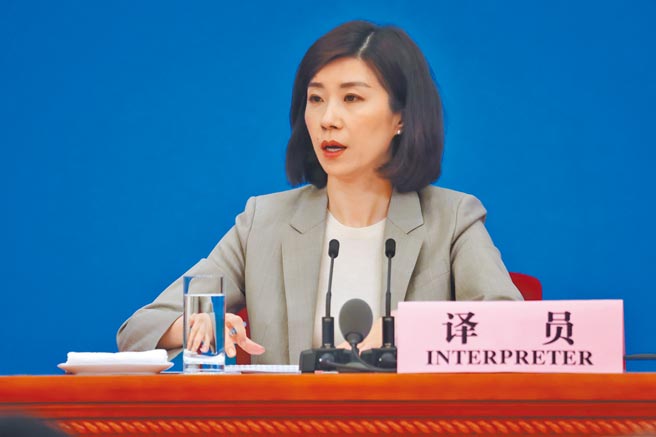 大陆外交部翻译司处长 张璐（中新社）