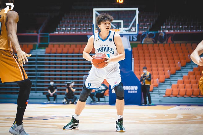 富邦勇士中锋曾祥钧比较喜欢自己大学时的外号「酷帅高冷」。（PLG提供）