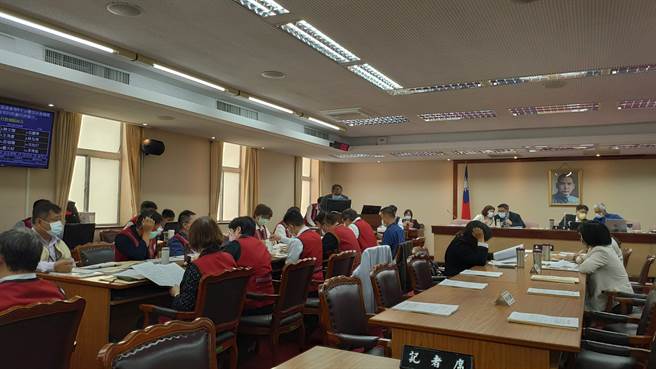 内政委员会今天邀请原民会做业务报告。（林良齐摄）
