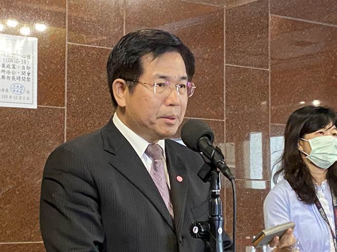 教育部長潘文忠今天表示，暑假是華語受獎生入境的最好時機。（林志成攝）