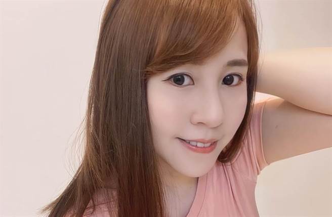 網紅潔哥分享在超商聽到兩名小學生討論的戀愛話題。（圖／潔哥/李秉潔臉書）