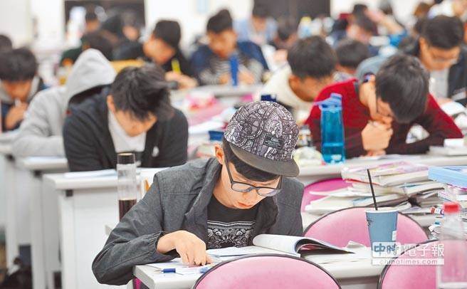 9校医学系个人申请超筛，北医大增127人最多。(本报资料照)