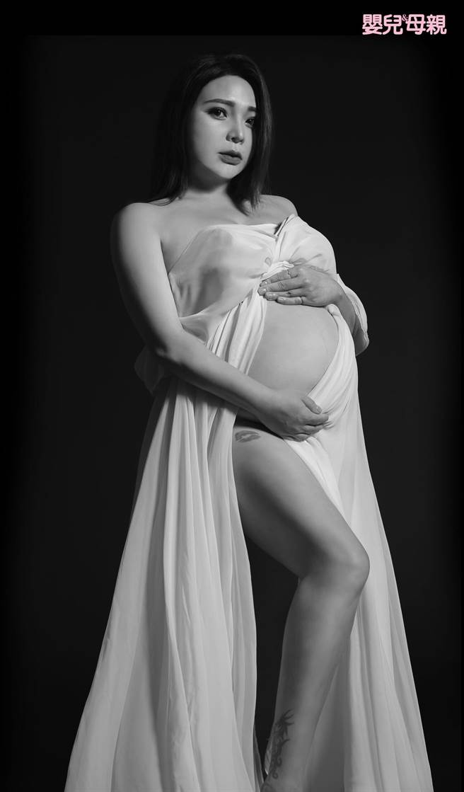 小甜甜接受杂志访问，分享怀孕喜悦。（婴儿与母亲杂志提供）