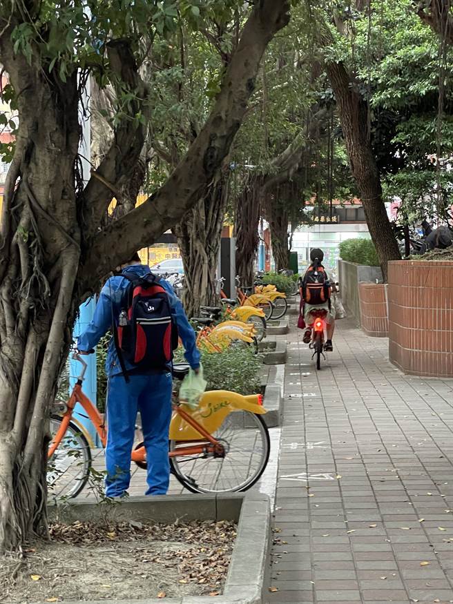 新北市今起取消YouBike前30分钟免费优惠。(民进党团提供)