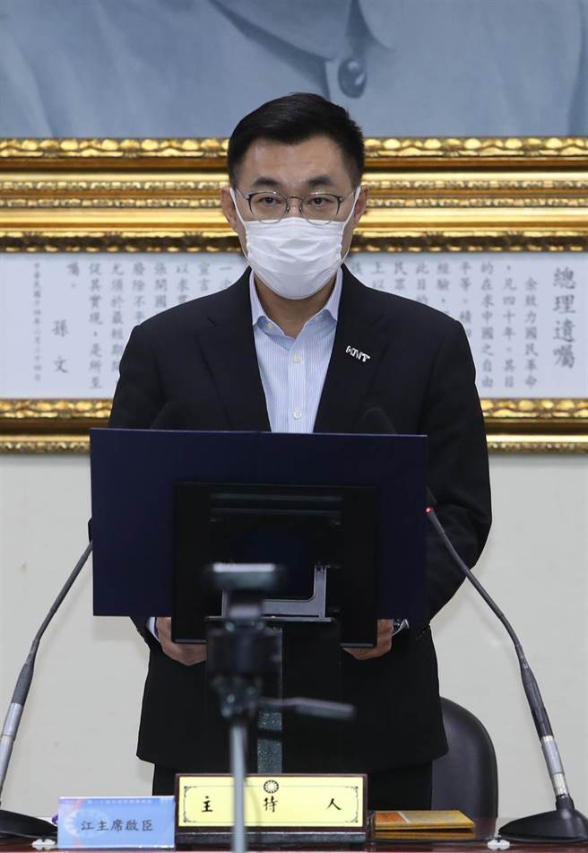 台灣缺水問題持續，國民黨主席江啟臣（圖）31日主持中常會時致詞表示，民進黨強徵農田水利會，但一年過去，水利設施沒有改善，農業用水高漏水率依舊，讓農民背負不白之冤，莫名成為耗水的代罪羔羊。（劉宗龍攝）