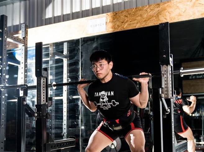 廖士钧的健身房主打健力项目，国内知名健力国手周上译、谢欣穆也都来自廖士钧的健身房。(廖士钧提供／吴建辉彰化传真)