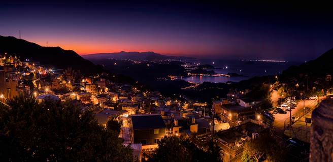 广告中也有拍摄到日韩观光客熟悉的九份。（图／品牌提供）