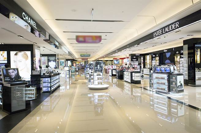 匯集全球知名香水化妆品，不用出国就能一站购足。（图／品牌提供）