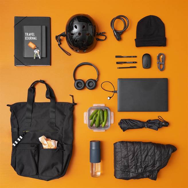 IKEA Let’s Go随行系列拥有多款背包、旅行箱、FÖRFINA旅行用品10件组、自动充气泡棉床垫。（IKEA提供）