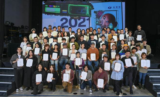 第43届金穗奖入围者大合照。（金马执委会提供）