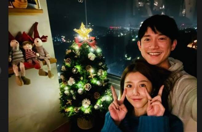 邵雨薇和吴慷仁去年大方认復合，不时放闪。（图／翻摄自IG）
