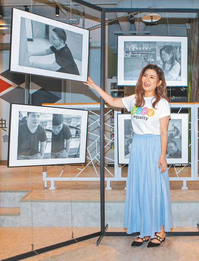 Selina昨出席阳光基金会公益活动，分享亲自摄影照。（吴松翰摄）