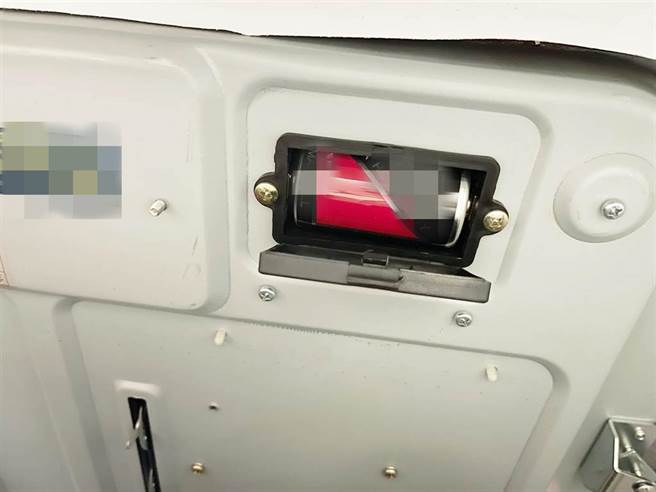 家用瓦斯炉原来是吃电池的，过来人纷纷表示，用错好久才知道。(摘自爆废1公社)