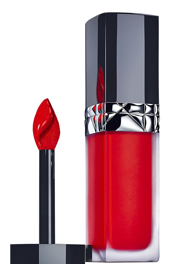 迪奥超完美持久唇露#999，1300元。（迪奥提供）