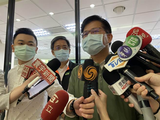 往花东壅塞如何改善？　林佳龙：增加公共运输、鼓励民眾可多由南往东（戴上容摄）