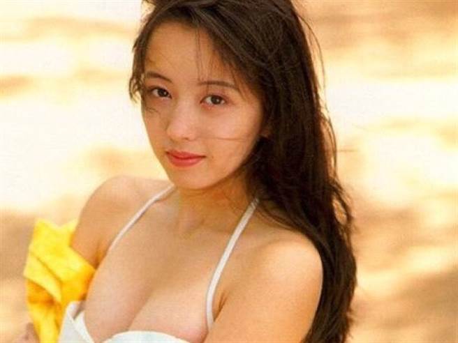 高桥由美子是90年代偶像界女神。（图/翻摄自日网）