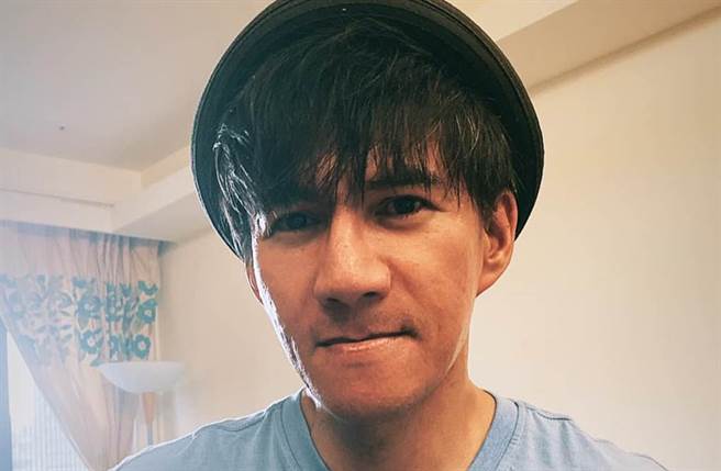 王宏恩自曝搭到出轨后一班列车，透露花东游子无奈心境。（图／王宏恩 Biung脸书）