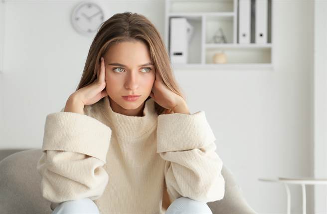 金牛座、白羊座以及双子座的人在感情里比较衝动，一言不合就会把「分手」挂在嘴边讨拍，常常让另一半哭笑不得。（图／Shutterstock）