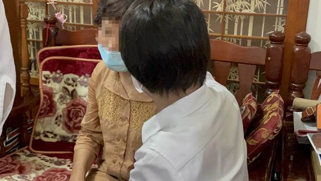 台鐵太魯閣號408車次事故，不幸殉職袁姓司機員為豐原人，袁母傷心的說「兒子是個非常孝順的人，自己這幾天心臟都很痛睡不著覺」。（台中市府提供／盧金足台中傳真）