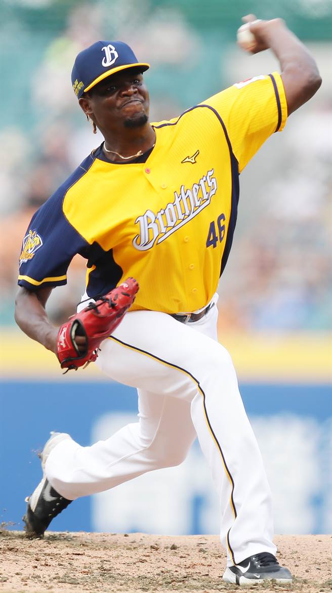 中信兄弟德保拉。（季志翔攝）