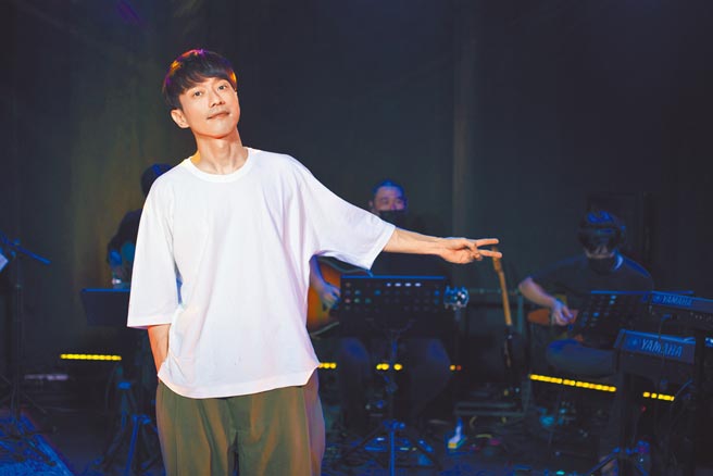 张栋梁将于18日举办线上音乐会。（红豆娱乐提供）