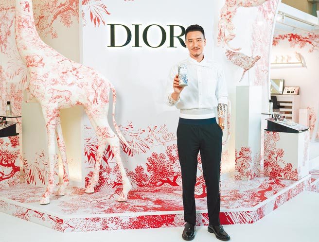 王阳明出席迪奥香氛世家度假限量快闪店活动。（迪奥提供）