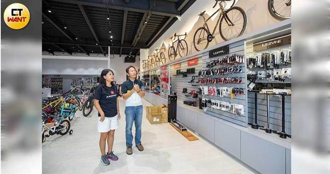 只要客户有需求，升阳可以当场替他们组装一部成车。 （图／宋岱融摄）