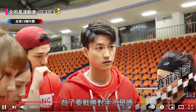 江宏杰在节目中一脸憔悴，严肃向队员喊话。（图／翻摄自全明星运动会 Youtube）