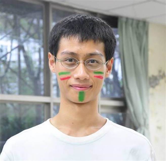 台铁408次太鲁阁号昨出轨，助理司机江沛峰因此殉职，江沛峰家住新北市树林区，里长表示，江沛峰是个很乖的孩子，与妈妈感情相当好，听到噩耗相当遗憾。（蔡雯如翻摄）