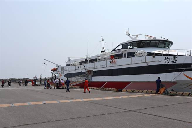 百丽航运公司协理刘森隆表示，云豹客轮首航布金航线顺利，可作为开发金门离岛航线可行性的重要参考。（张毓翎摄）