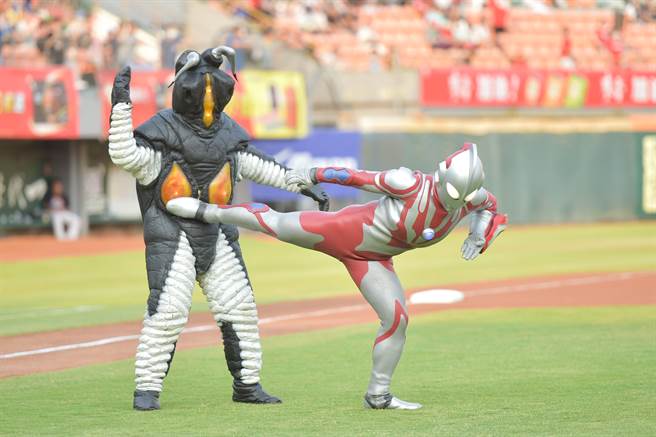 统一狮举办超人力霸王主题日。（统一狮提供）