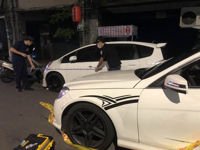 昌吉街一處通訊行3日深夜發生槍擊案。（圖：民眾提供）