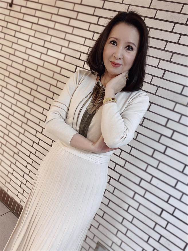 林美照开刀取出肠内的20颗肿瘤。（图／FB@林美照）