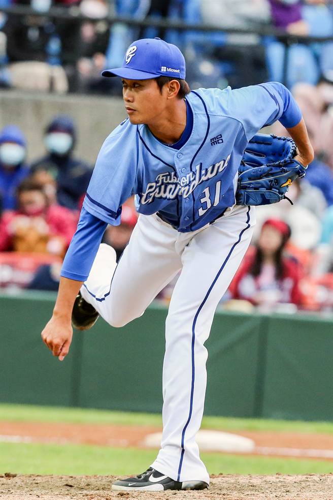 富邦悍将王尉永相隔609天拿下胜投，且是生涯首座单场MVP。（陈麒全摄）