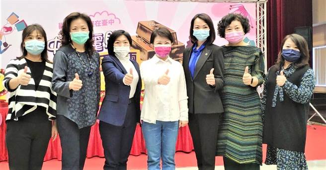 台中市舉辦首屆2020台中女麗購大型活動，成為台灣首創以地方政府角色舉辦女性主題活動的城市，創下強大消費力。（盧金足攝）