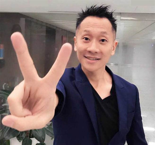 2018年，從事直銷業的李康瑞曾被媒體直擊與管其慧十指緊扣。（圖／翻攝自李康瑞臉書）