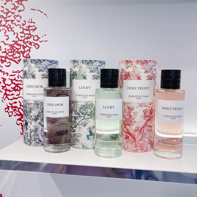 王陽明特別推薦蒙田大道、牡丹香韻、幸運時刻這三款香氛。（邱映慈攝）