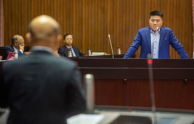 国民党台中立委 顏宽恒。(图/翻摄自 顏宽恒脸书)