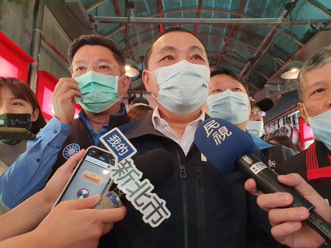 新北市長侯友宜今（6日）上午表示，誰在這起事件中要扮演責任的角色，相信民眾都很清楚，該負責就要負責任。（葉書宏攝）